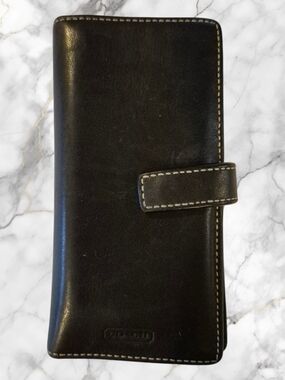 Coach Black Leather Compact Long Wallet with Snap Strap